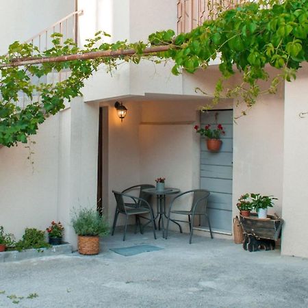 شقة Apartman Karmen Kaštela المظهر الخارجي الصورة
