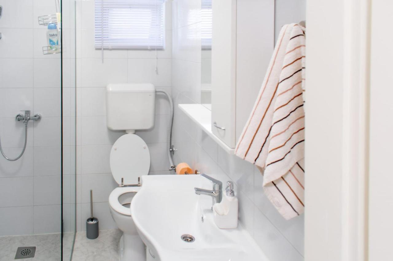 شقة Apartman Karmen Kaštela المظهر الخارجي الصورة