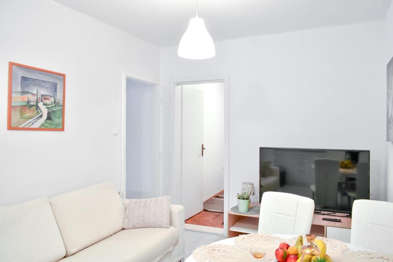 شقة Apartman Karmen Kaštela المظهر الخارجي الصورة